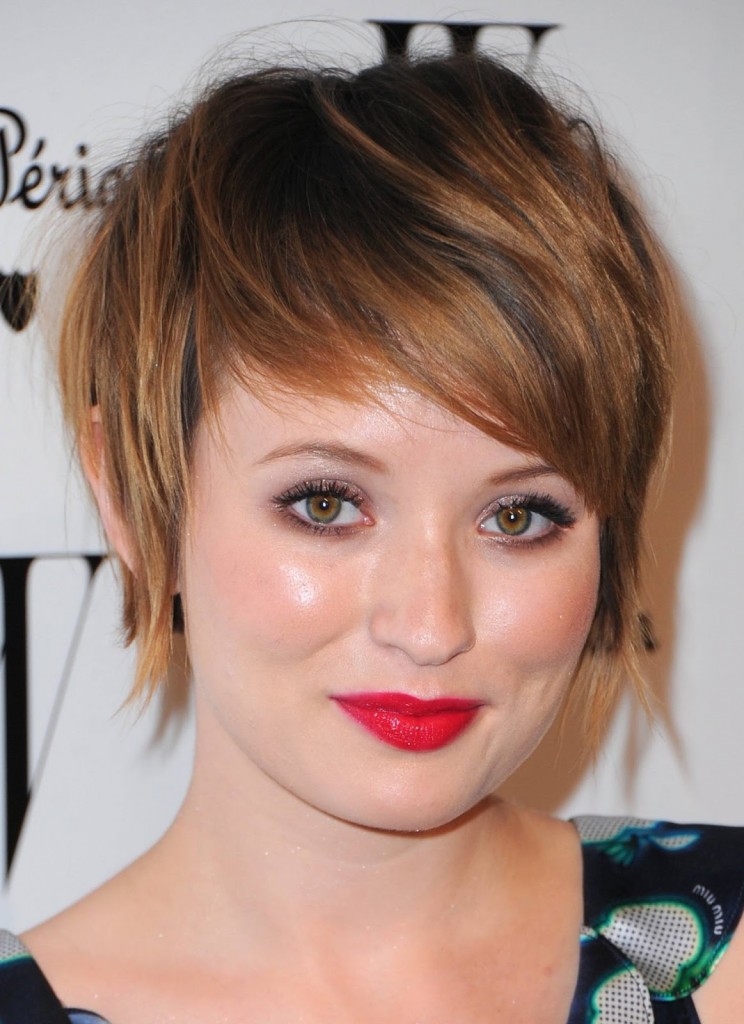 Show-Short-Hairstyles-for-Women