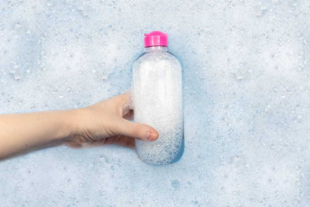 Produse cosmetice, ce sunt parabenii și de ce sunt folosiți în produse de îngrijire personală